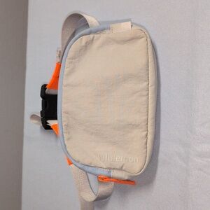 Lululemon Everywhere Mini Belt Bag Color Vapor